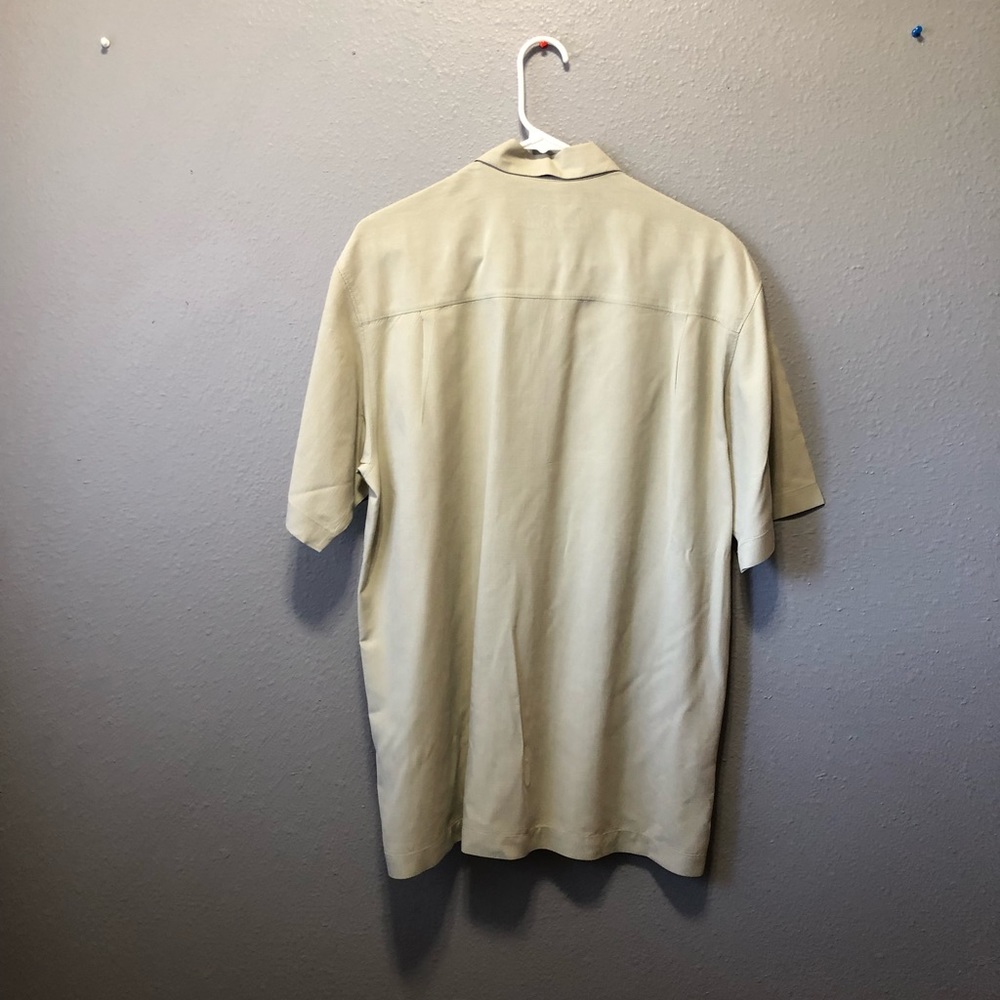 Tommy Bahama 100% silk button down shirt - Picture 2 of 7